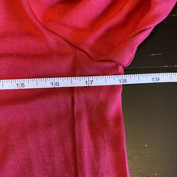 Red Tribal long sleeve top - Picture 8 of 9